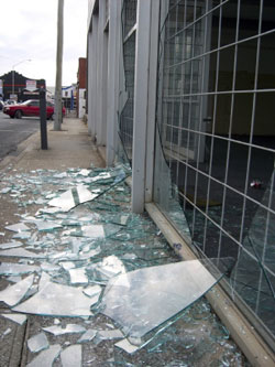 Del City glass repair